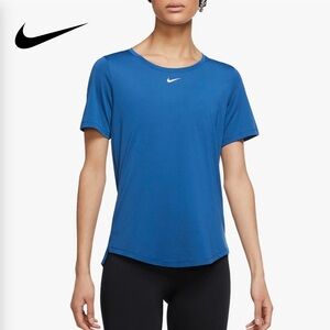 Nike Women's NK One Classic Dri-FIT Short Sleeve Shirt Small